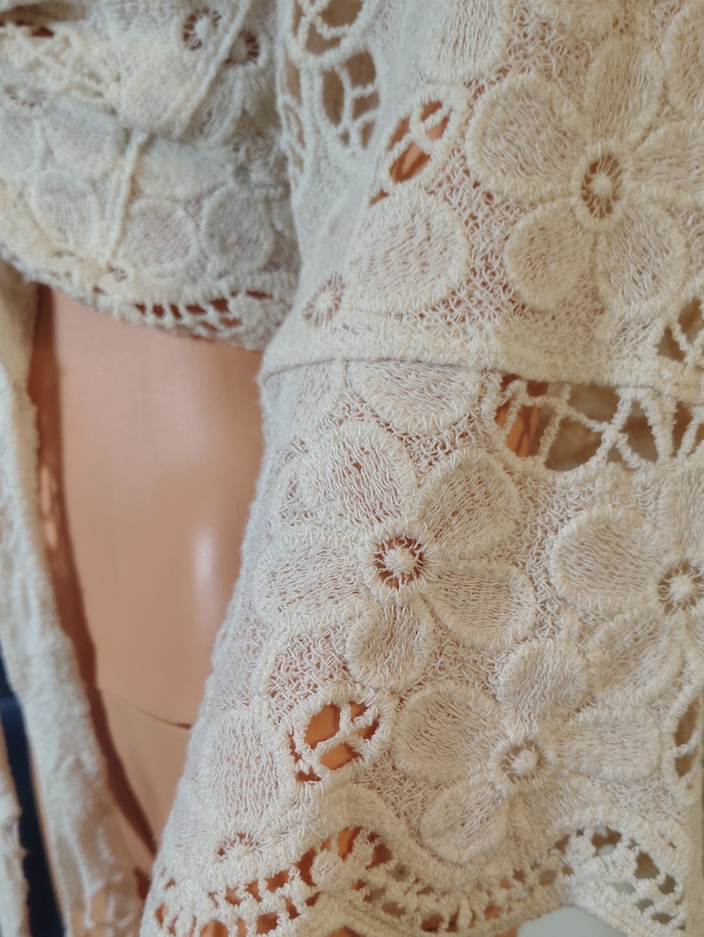 House of Harlow 1960 Boho Lace Cover-Up Wrap Top. One Size. 100% Cotton - Picture 7 of 14